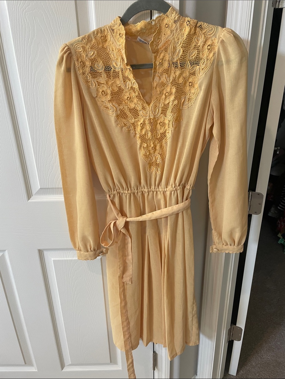 VTG' Yellow Lace-Trim Waist Tie Dress